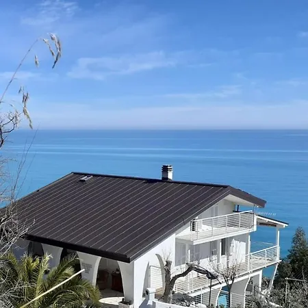 Pensión Vista D'amare Pedaso