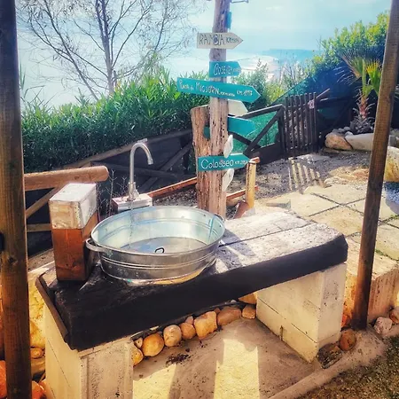 Vista D'amare Pensión