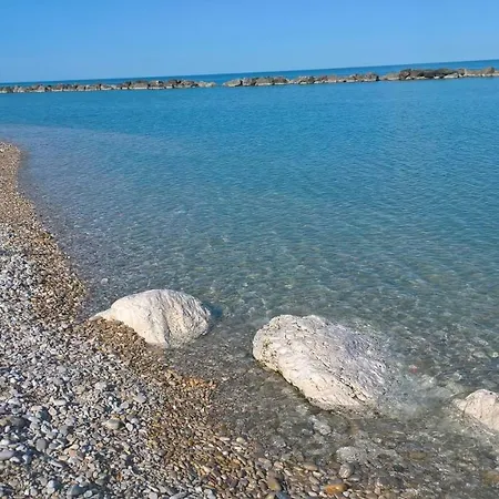 Vista D'amare Pensión Pedaso